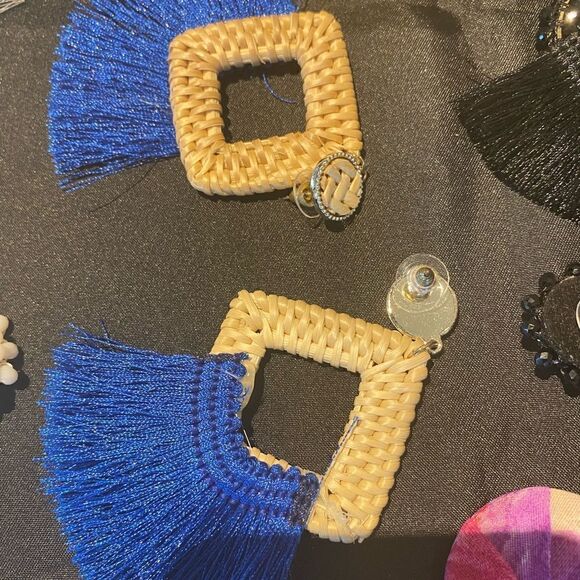 14 Pairs of fun pierced earrings- multicolor. Sold as a bundle. - Picture 10 of 14